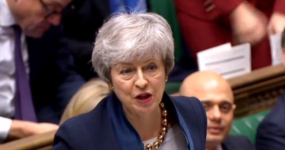 Brytyjska premier Theresa May w liście do szefa Rady Europejskiej Donalda Tuska zaproponowała odłożenie brexitu do 30 czerwca - informuje Reuters. Zastrzegła jednak, że gdyby brytyjski parlament zdołał ratyfikować umowę ws. wyjścia Wielkiej Brytanii z UE przed tą datą, brexit nastąpiłby wcześniej. May poinformowała również Tuska, że Wielka Brytania poczyni przygotowania do przeprowadzenia wyborów do Parlamentu Europejskiego, zaplanowanych na dni 23-26 maja.