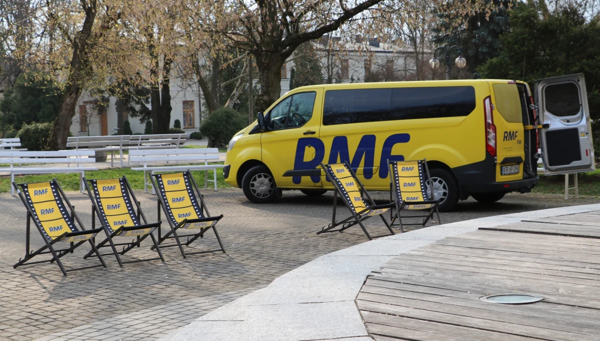 Busko-Zdrój to wręcz idealne miejsce na spokojny wypoczynek, skorzystać tu można z cenionych od średniowiecza wód leczniczych, pooglądać zabytki i być naprawdę blisko przyrody. To także wartościowa przyrodniczo okolica, wiele ścieżek rowerowych, szlaków wodnych i rezerwatów przyrody.