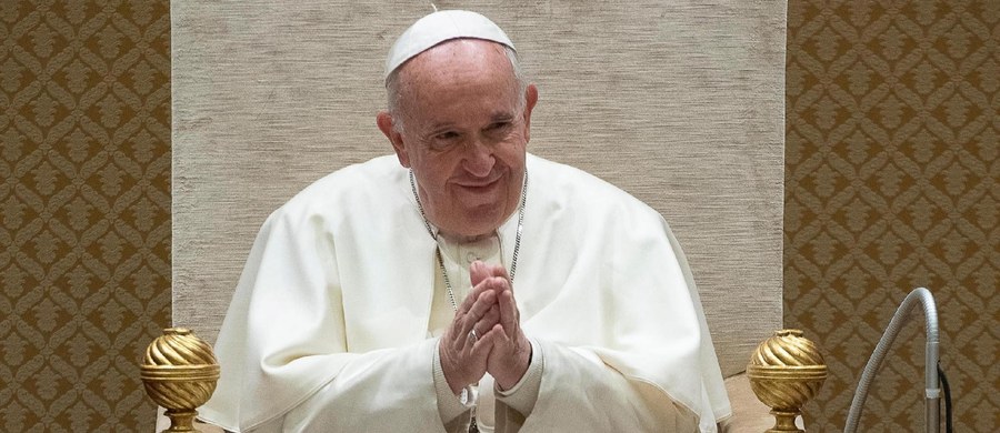 "Nie należy bać się migrantów" – mówił papież Franciszek podczas spotkania z uczniami i nauczycielami z Mediolanu. "Migrantami jesteśmy i my, Jezus był migrantem" – dodał. 
