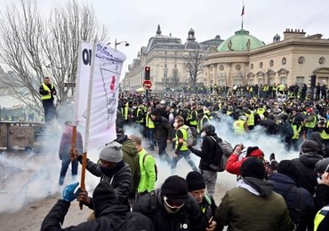 Protest "żółtych kamizelek". Kolejne starcia na ulicach Paryża