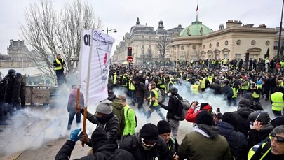 Protest "żółtych kamizelek". Kolejne starcia na ulicach Paryża