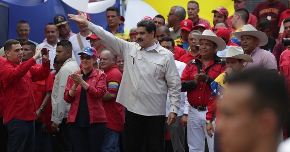 ​Prezydent Wenezueli Nicolas Maduro powiedział, że za atakami na system energetyczny kraju stoją Chile i Columbia, które wspiera rząd USA. W kraju co chwila dochodzi do awarii elektrowni, paraliżując go.