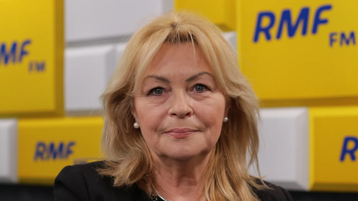 „Szkoła jest apolityczna i my polityką się nie zajmujemy” -  powiedziała w Popołudniowej rozmowie w RMF FM dyrektor warszawskiego liceum im. Stefana Batorego Barbara Kordas pytana o to, czy strajk nauczycieli jest akcją polityczną. Dopytywana o to, co powiedziałaby politykom, którzy uważają, że strajk jest akcją polityczną, odpowiedziała: „Nie uważam, że jest to akcja polityczna, tylko  po prostu nauczyciele dojrzeli do tego, żeby zaprotestować, żeby zaprotestować przeciwko temu, co się źle od kilku lat dzieje w oświacie”.
