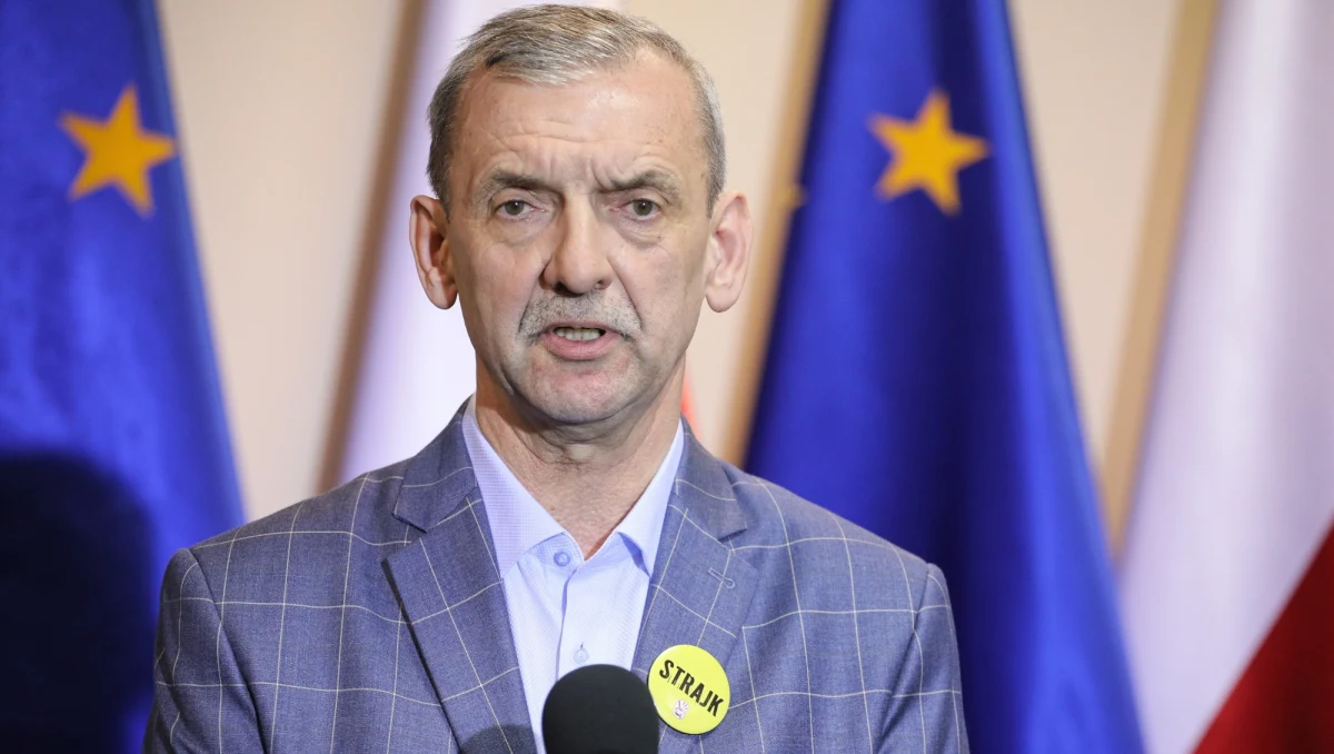 Do godz. 10 we wtorek do strajku przystąpiło 74,29 proc. placówek - poinformował szef ZNP Sławomir Broniarz. Najwięcej, bo 87,72 proc. placówek, przystąpiło do strajku w woj. kujawsko-pomorskim, natomiast najmniej na Podkarpaciu (55,17 proc). Na Mazowszu do strajku przystąpiło 70,88 proc. placówek.