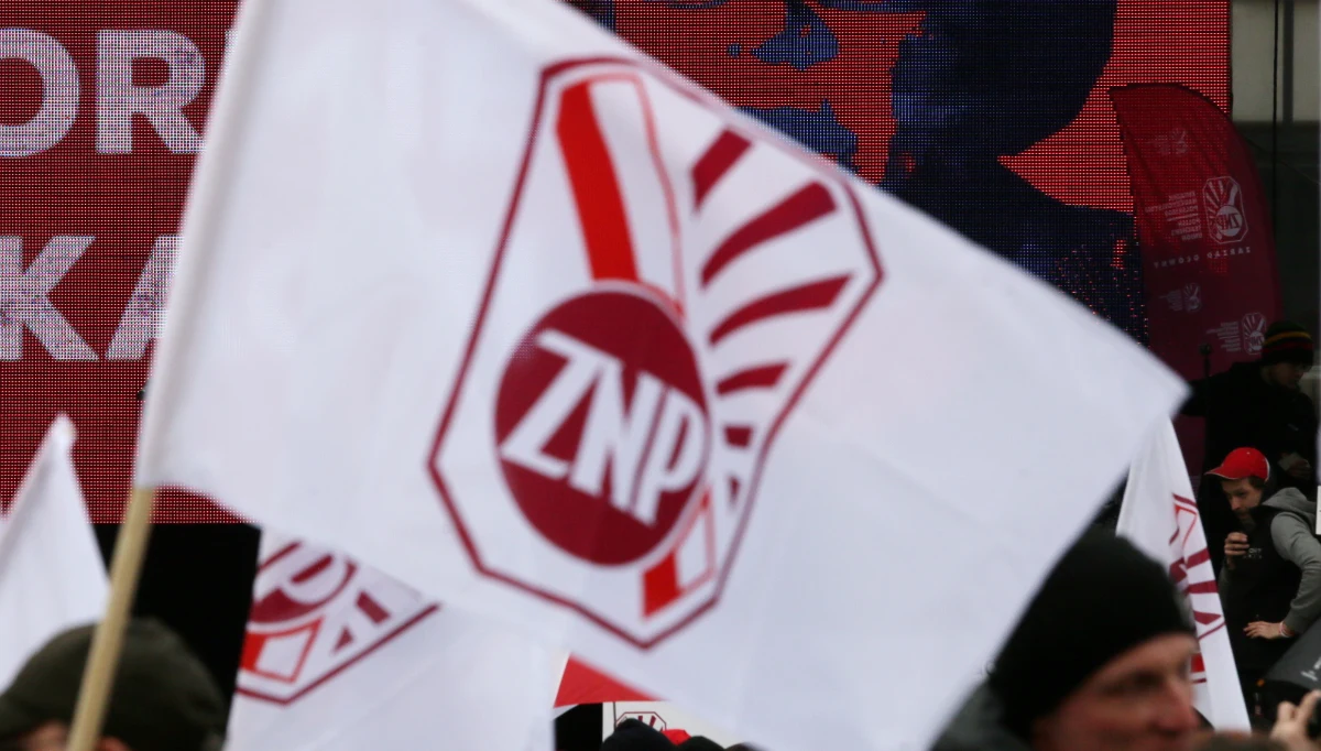 ​Cztery szkoły w Zachodniopomorskiem domagają się strajku okupacyjnego podczas egzaminu - informuje portal Onet.pl. Nauczyciele tłumaczą, że ma być to walka z "łamistrajkami".