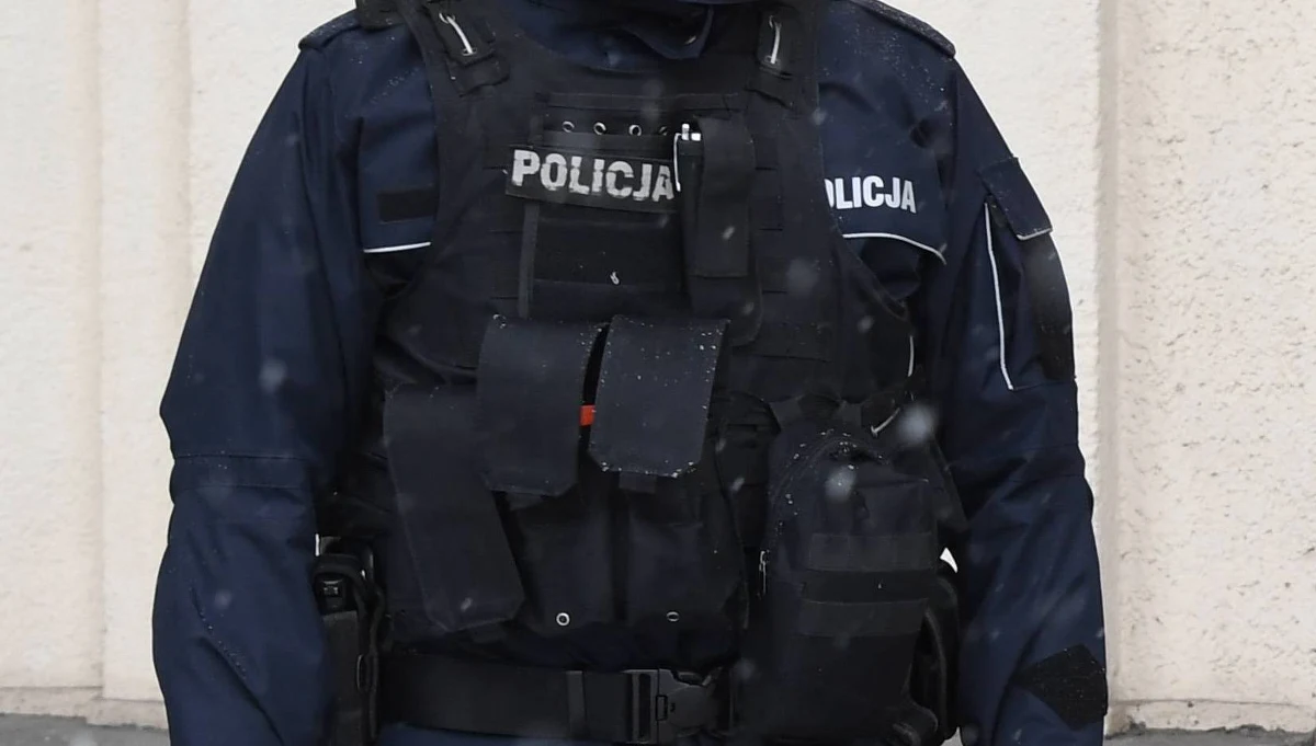 CBŚP z pomocą służb z Hiszpanii, Danii i Holandii rozbiło gang trudniący się m.in. sutenerstwem i przestępczością narkotykową. Członkowie grupy pochodzili głównie z Pomorza - podejrzewani są także o zabójstwo. Hiszpańskie służby zarekwirowały m.in. 220 kg haszyszu.