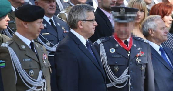 Trzy osoby, w tym b. dowódca generalny rodzajów sił zbrojnych gen. Lech M., usłyszały zarzut m.in. przywłaszczenia mienia znacznej wartości w związku z organizacją pokazów lotniczych Air Show w Radomiu. Taką informację przekazał rzecznik Prokuratury Okręgowej w Warszawie prok. Łukasz Łapczyński.