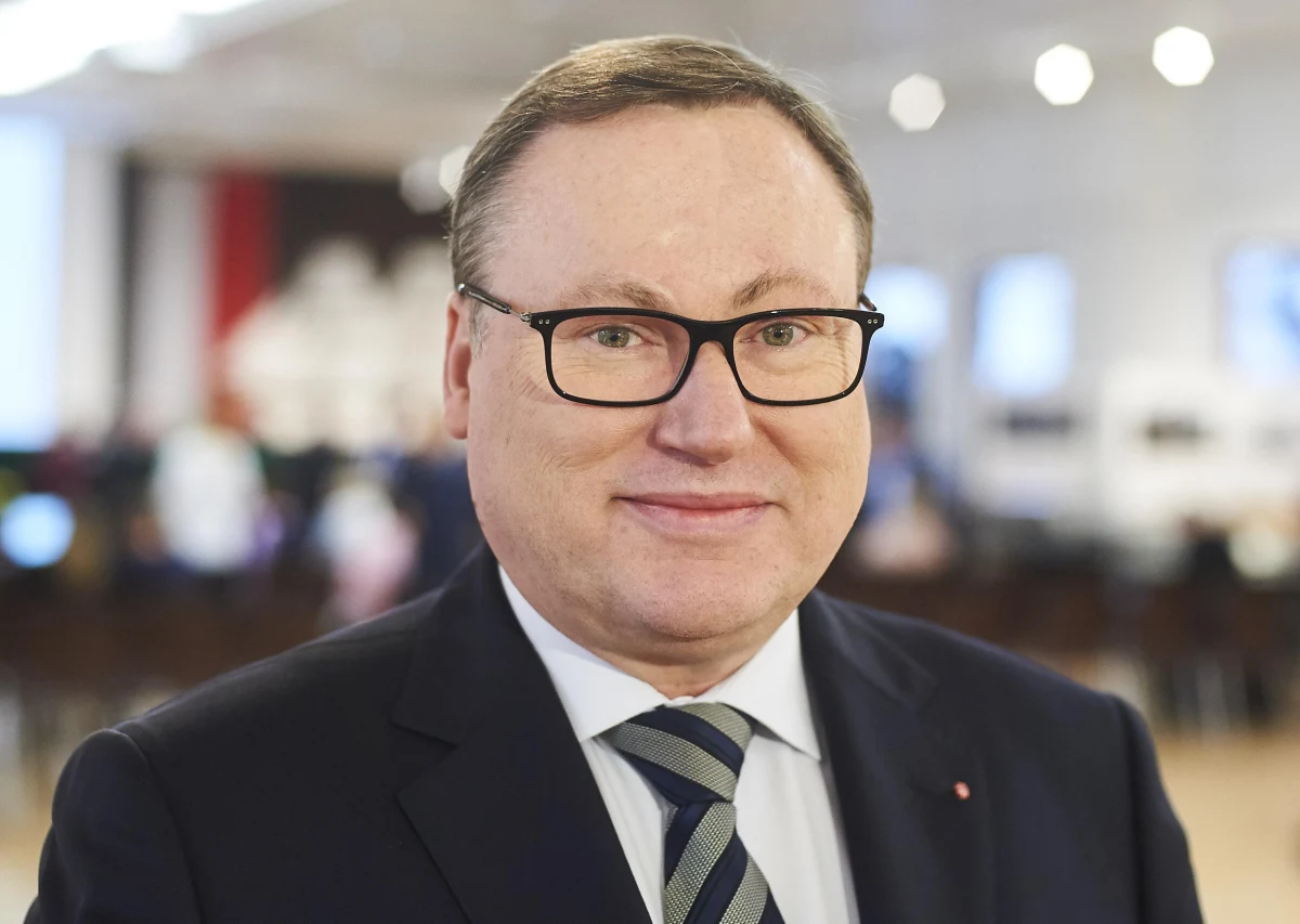 Senator Prawa i Sprawiedliwości Grzegorz Bierecki nie ma zamiaru przepraszać za swoje wczorajsze słowa ze smoleńskiej rocznicy. "Moje słowa zostały wyjęte z kontekstu" - mówi w rozmowie z reporterem RMF FM.