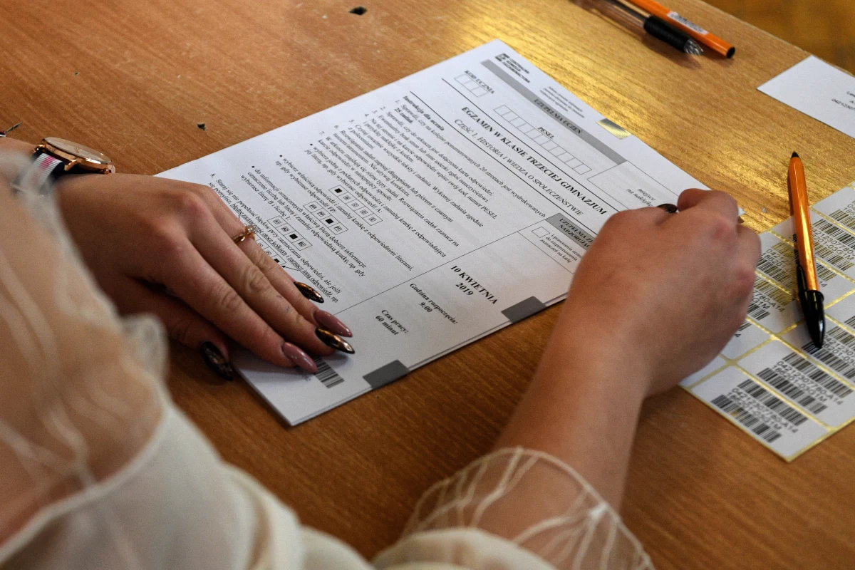 Starcie z biologią, chemią, fizyką i geografią - czyli częścią przyrodniczą egzaminu gimnazjalnego - już za uczniami. Na RMF 24 publikujemy arkusz zadań i propozycje odpowiedzi, opracowane przez nauczycieli współpracujących z nami i portalem Interia!