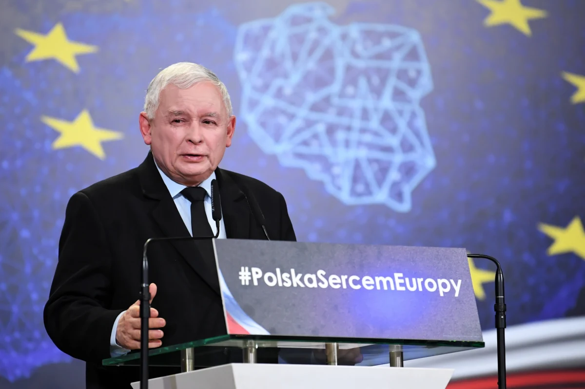 Mówimy "nie" euro, mówimy "nie" europejskim cenom - powiedział w Lublinie prezes PiS Jarosław Kaczyński. Niezależnie od tego, jaki będzie mechanizm przyjęcia euro, w ten czy inny sposób na tym stracimy - dodał.