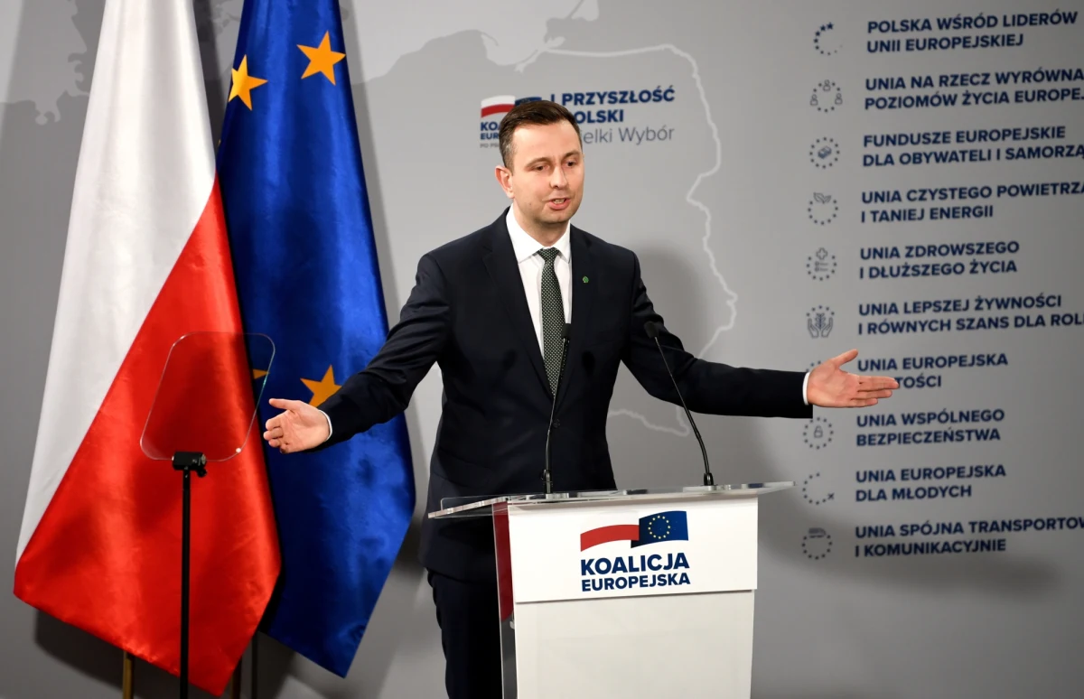 Idziemy do Unii Europejskiej z wartościami chrześcijańskimi, których będziemy bronić w Polsce i Europie. Nie damy ich zniszczyć, ale nie zgadzamy się na jakąkolwiek politykę w Kościele - powiedział w sobotę w Rzeszowie Władysław Kosiniak-Kamysz. W swoim wystąpieniu odniósł się także do polityki zdrowotnej rządu. Zabrał też głos w sprawie protestu nauczycieli.