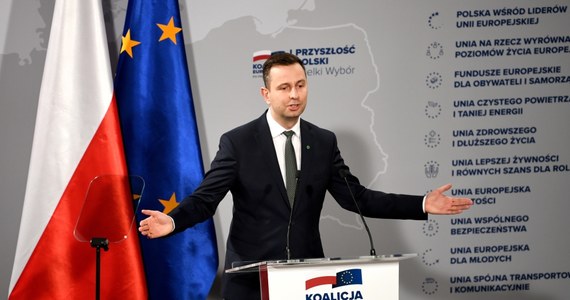 Idziemy do Unii Europejskiej z wartościami chrześcijańskimi, których będziemy bronić w Polsce i Europie. Nie damy ich zniszczyć, ale nie zgadzamy się na jakąkolwiek politykę w Kościele - powiedział w sobotę w Rzeszowie Władysław Kosiniak-Kamysz. W swoim wystąpieniu odniósł się także do polityki zdrowotnej rządu. Zabrał też głos w sprawie protestu nauczycieli.