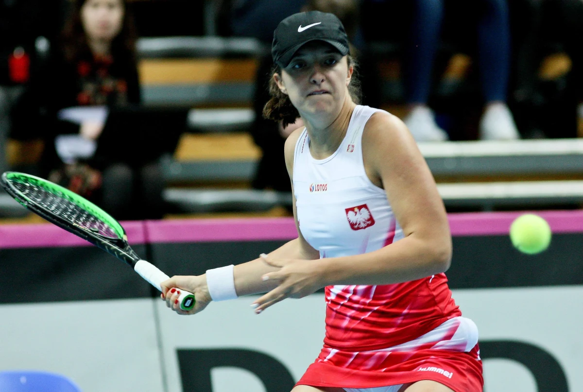 Iga Świątek stanie dziś przed szansą na pierwszy w karierze triumf w zawodach WTA. Niespełna 18-letnia polska tenisistka w finale w Lugano zagra z 10 lat starszą Słowenką Poloną Hercog.