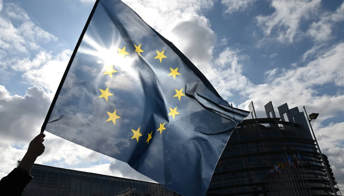 ​Kontrowersyjna dyrektywa o prawach autorskich UE - zwana potocznie "ACTA 2" - została przyjęta przez państwa Unii Europejskiej. W końcowym głosowaniu większość państw członkowskich poparła projekt. Polska i pięć innych krajów było przeciwko.