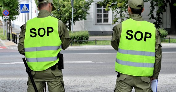 ​Kolejna kolizja z udziałem samochodu Służby Ochrony Państwa. Auta biura administracyjnego SOP zostało rozbite na ulicy Czerniakowskiej w Warszawie.
