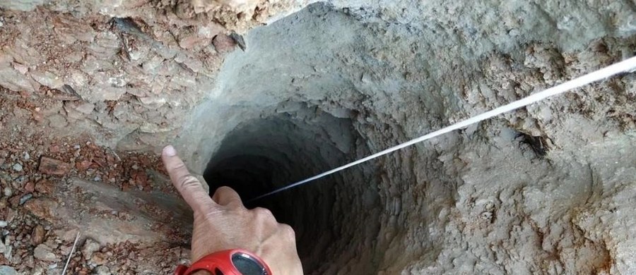 Hiszpańskie służby medyczne opublikowały w poniedziałek wyniki autopsji dwuletniego Julena, który w styczniu wpadł do dziury po odwiercie w okolicach Malagi. Z dokumentu wynika, że dziecko zmarło 50 minut po upadku.
