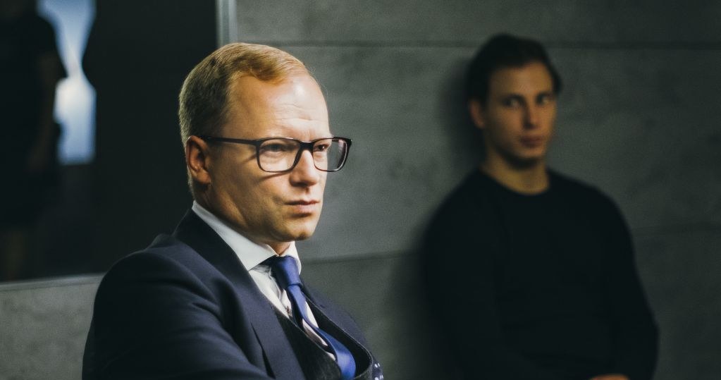 Maciej Stuhr jako prokurator oraz Marian Dziędziel, Adam Ferency i Lech Dyblik jako trzej starsi panowie napadający na bank to gwiazdy nowej, przebojowej komedii kryminalnej "Na bank się uda". Partnerują im: Józef Pawłowski, Paulina Gałązka, Emma Giegżno. Premiera w gorącym wakacyjnym okresie - 15 sierpnia.