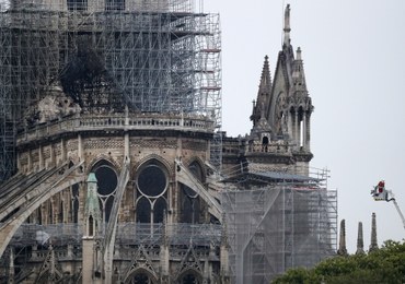 Pożar Notre Dame. Ocalałe dzieła sztuki zostaną przeniesione do Luwru