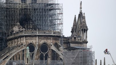 Pożar Notre Dame. Ocalałe dzieła sztuki zostaną przeniesione do Luwru