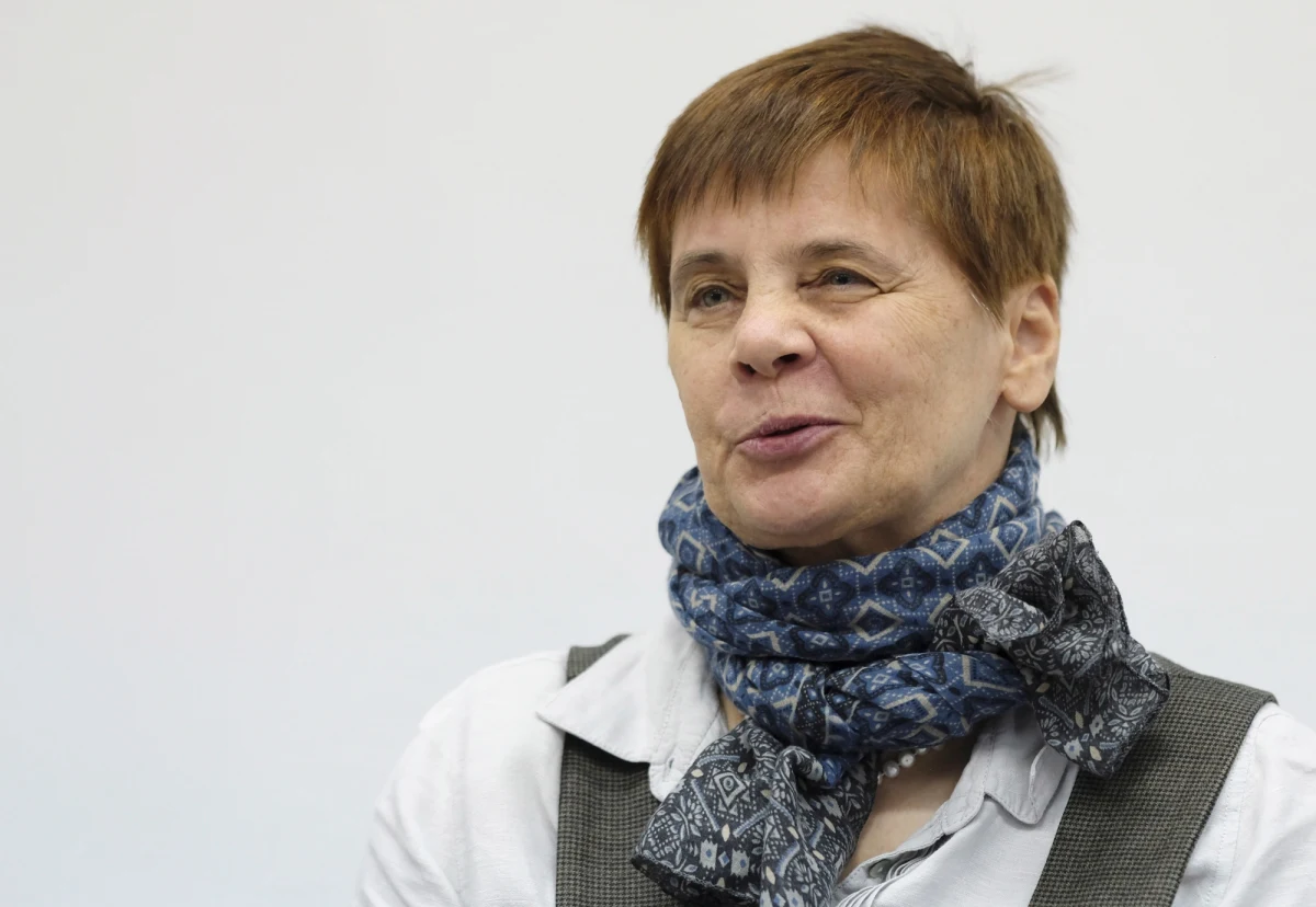 "Kilka dni temu dowiedziałam się, że choruję na raka piersi. To ogromna rewolucja w moim życiu" - mówi Janina Ochojska szefowa Polskiej Akcji Humanitarnej , która jednocześnie kandyduje w wyborach do Parlamentu Europejskiego. Jak podkreśla, nie badała się przez trzy lata.