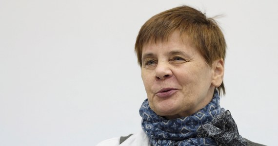 "Kilka dni temu dowiedziałam się, że choruję na raka piersi. To ogromna rewolucja w moim życiu" - mówi Janina Ochojska szefowa Polskiej Akcji Humanitarnej , która jednocześnie kandyduje w wyborach do Parlamentu Europejskiego. Jak podkreśla, nie badała się przez trzy lata.