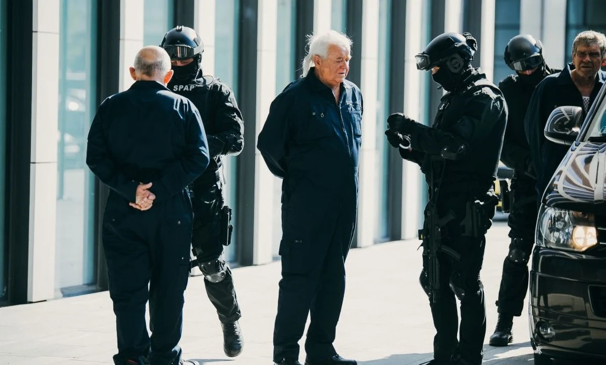 Do sieci trafił pierwszy zwiastun komedii kryminalnej "Na bank się uda" w reżyserii Szymona Jakubowskiego. Film wejdzie do kin 15 sierpnia. 