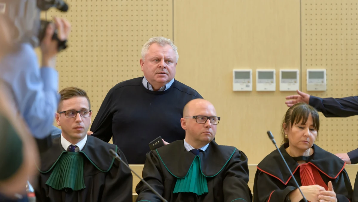 „Ta sprawa miała nie ujrzeć światła dziennego. Zabito mi dziecko i mówi się tutaj, że jest ktoś niewinny. Nie ma sprawiedliwości w tym kraju i nie będzie nigdy. Nie mam dziecka, a uniewinnia się tego, który z nią szedł i prowadził ją na szafot” – mówił Andrzej Tylman, ojciec Ewy po wyjściu z sali sądowej. Poznański sąd okręgowy uniewinnił  Adama Z., oskarżonego o zabójstwo kobiety.