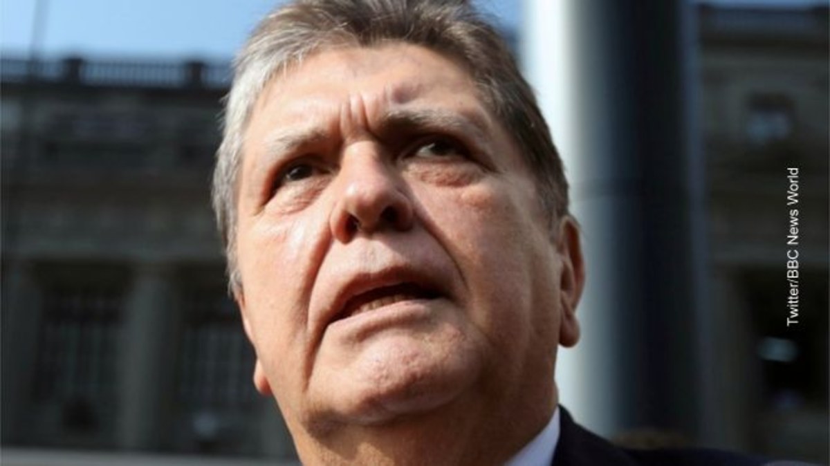 Były prezydent Peru Alan Garcia postrzelił się, gdy w środę rano do jego domu w Limie przybyła policja, by aresztować go w ramach dochodzenia dotyczącego korupcji - poinformowały źródła w policji.