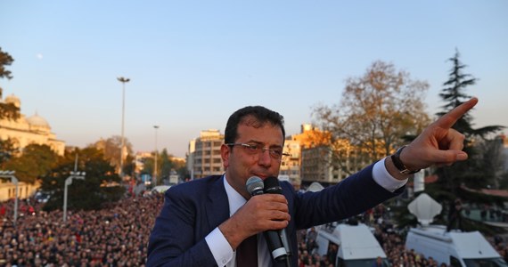 Ekrem Imamoglu z opozycyjnej lewicowo-laickiej Partii Ludowo-Republikańskiej (CHP) został w środę zatwierdzony przez turecką Wysoką Komisję Wyborczą (YSK) jako zwycięzca wyborów burmistrza Stambułu - poinformowało biuro prasowe jego ugrupowania.
