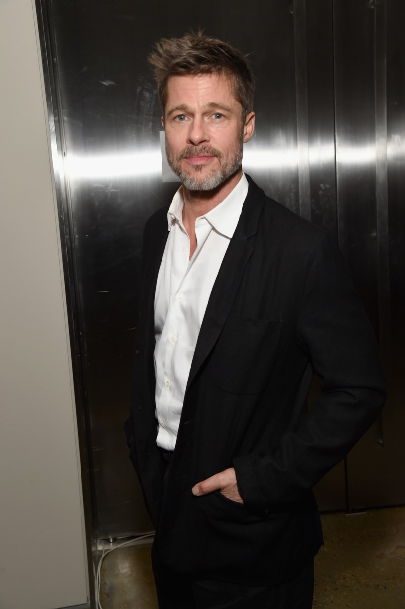 Amerykański aktor Brad Pitt uczestniczył w licytacji, w której wygraną była możliwość obejrzenia nowego odcinka serialu "Gra o tron" w towarzystwie Emilii Clarke. Oferował 120 tys. dolarów...