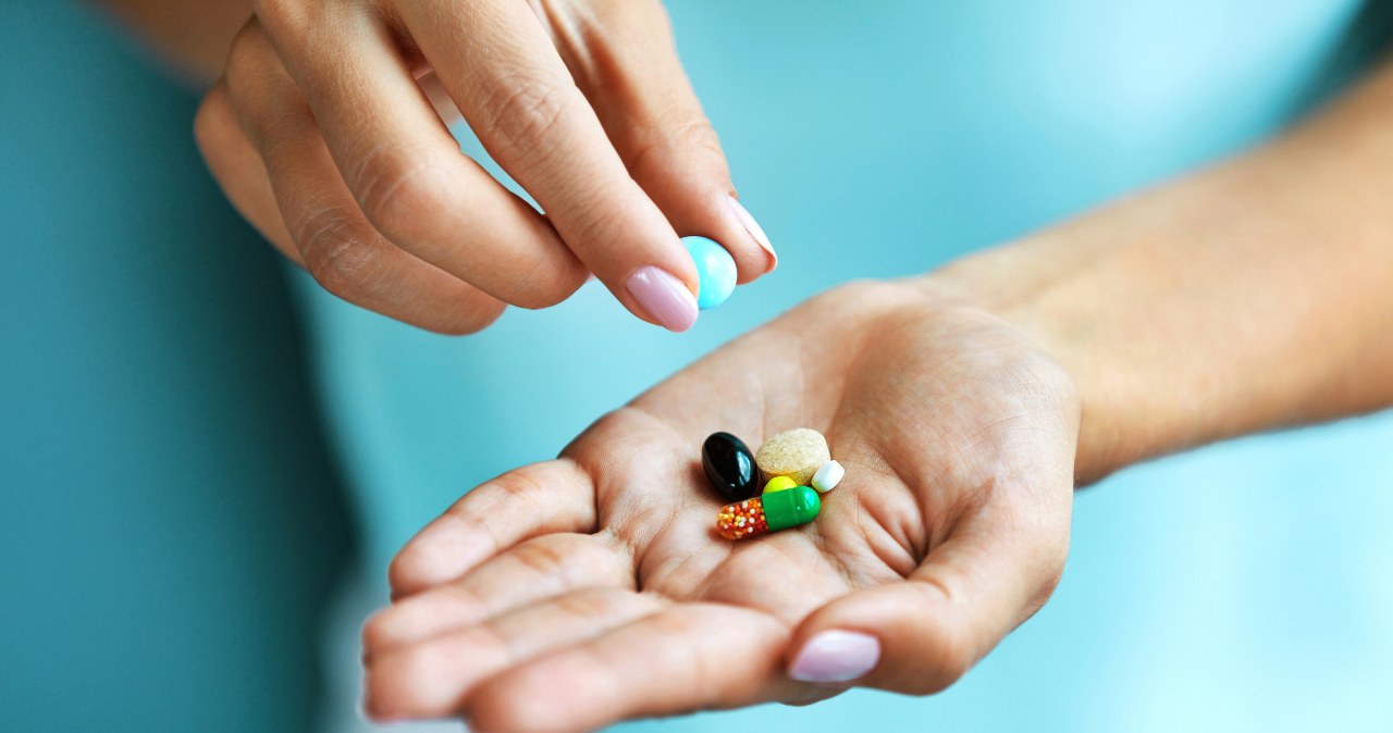 Zioła i suplementy zamiast badań? Polacy wierzą w pseudomedycynę