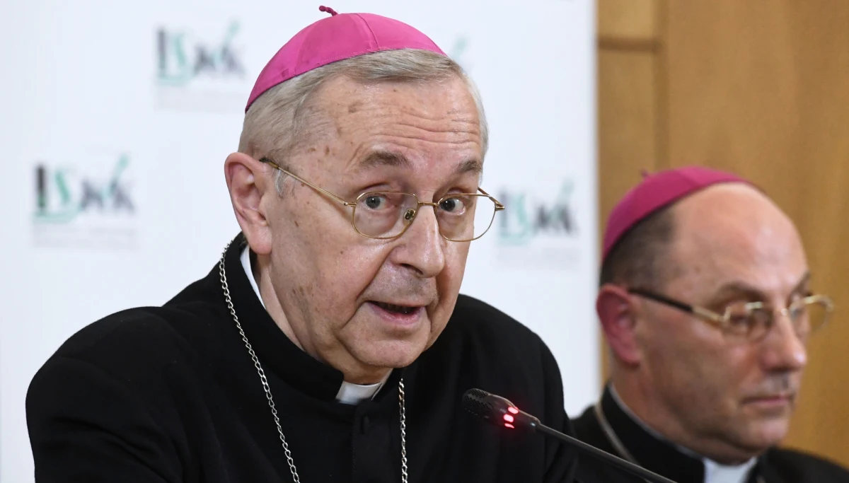 W imieniu konferencji episkopatu chciałbym złożyć wszystkim Polakom w kraju i poza jego granicami najserdeczniejsze życzenia wielkanocne - napisał w komunikacie przesłanym PAP przewodniczący Konferencji Episkopatu Polski abp Stanisław Gądecki.