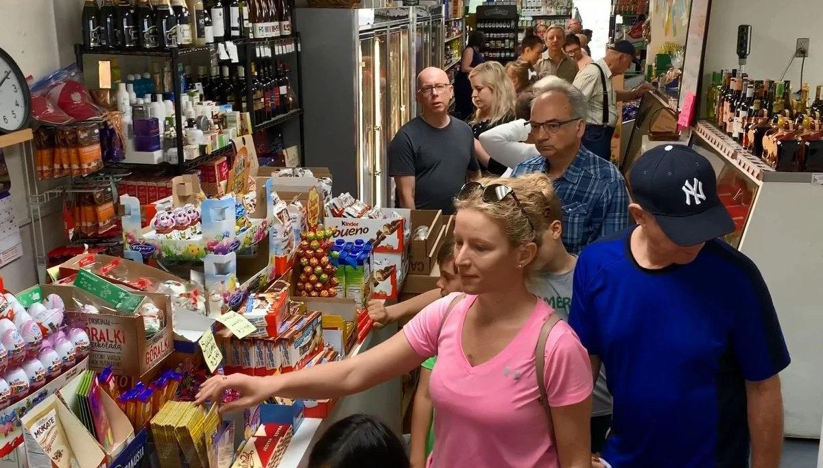 ​Z dala od kraju, ale zgodnie z polską tradycją: polskie sklepy w Stanach Zjednoczonych przeżywają prawdziwe oblężenie! Polonia dba o to, by Wielkanoc za Oceanem przypominała tę zapamiętaną z kraju.