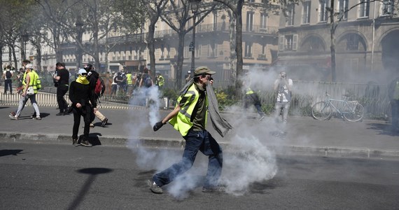 We Francji wszczęto śledztwo w sprawie nawoływania policjantów do popełnienia samobójstwa w czasie sobotniego protestu "żółtych kamizelek" - poinformowała w niedzielę francuska prokuratura.