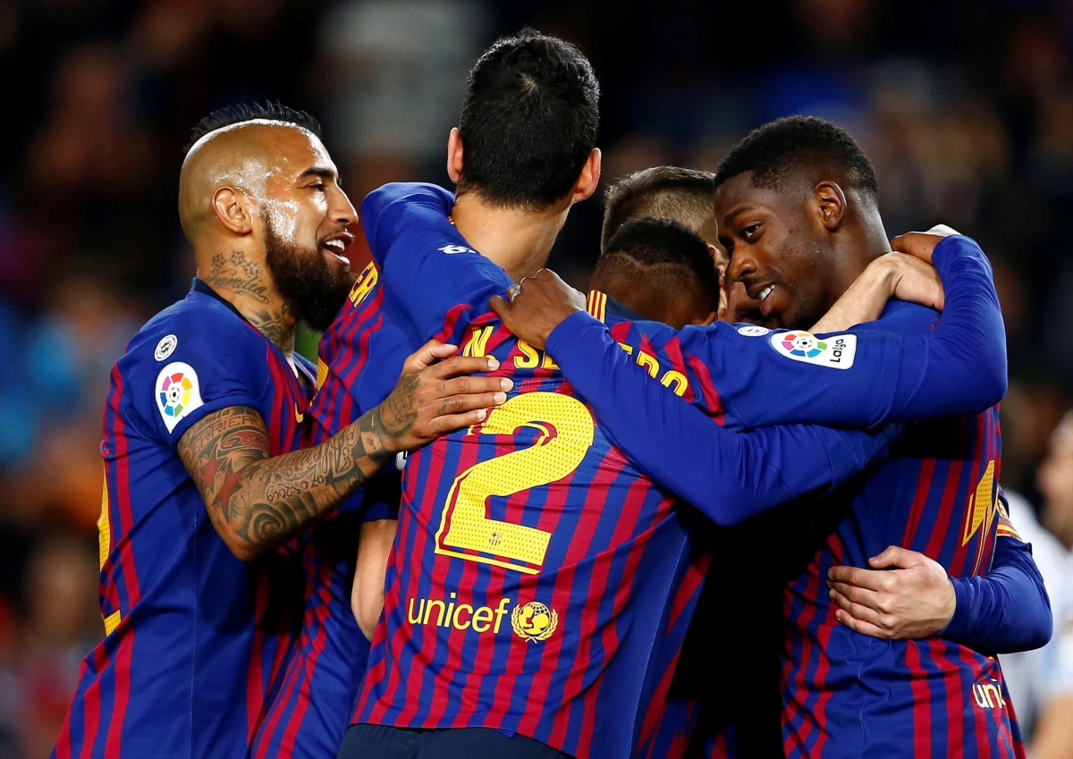 Piłkarze Barcelony w tym tygodniu mogą sięgnąć po 26. mistrzostwo Hiszpanii. Warunkiem jest wtorkowe zwycięstwo na wyjeździe nad Alaves i środowa porażka u siebie Atletico Madryt z Valencią. Przed 34. kolejką stołeczny zespół traci do Katalończyków dziewięć punktów.
