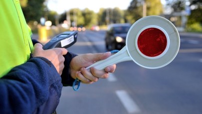 Łódzkie: Pijany 15-latek uciekał samochodem babci przed policją