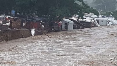 Ulewne deszcze w RPA. Zginęło już 35 osób, w tym dzieci