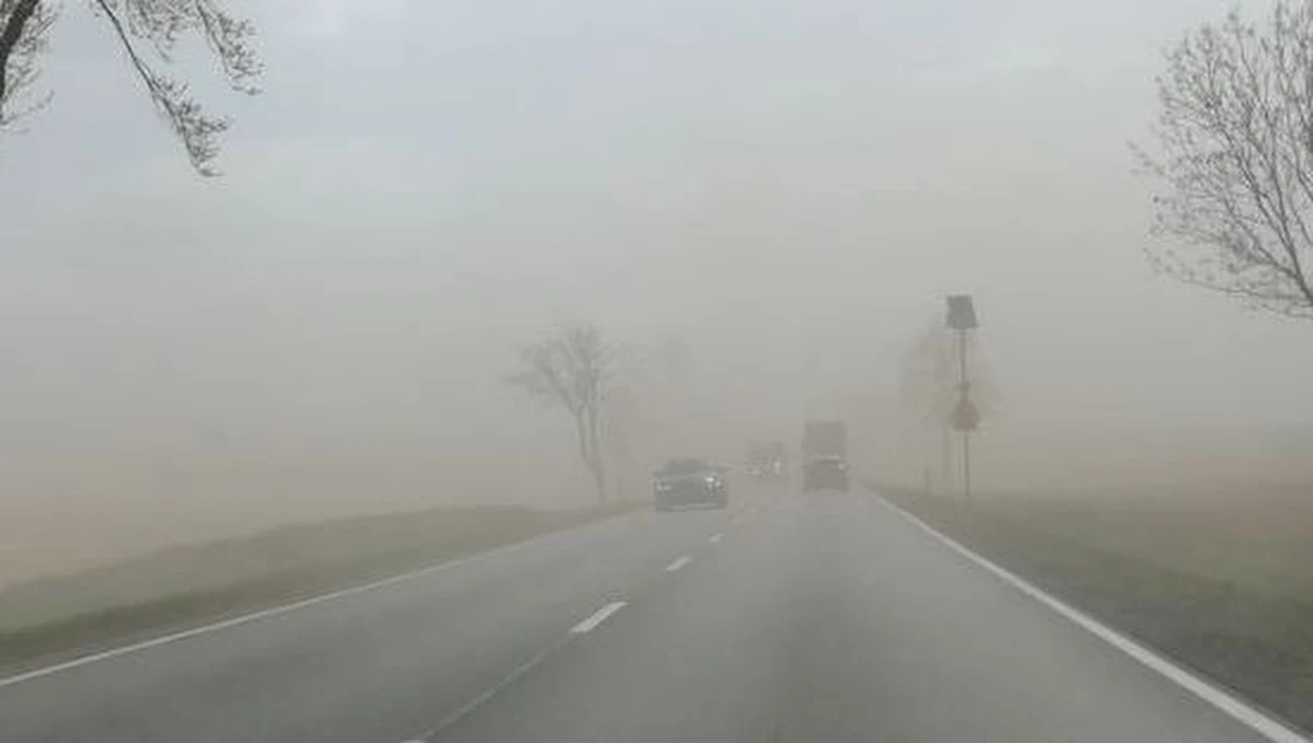 Burza piaskowa, która nadciągnęła nad Europę, jest największa od kilku lat. Widać ją nawet nad zdjęciach NASA. Jak pisze Onet, wczorajsze zawieje piaskowe nie były jednak związane z pyłem znad Sahary. Ten ma dotrzeć do Polski dziś.