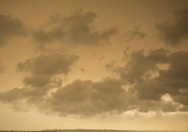 Pył znad Sahary też jest smogiem, wdychanie groźne dla alergików
