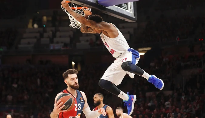 Euroliga koszykarzy. CSKA i Anadolu bliżej turnieju finałowego