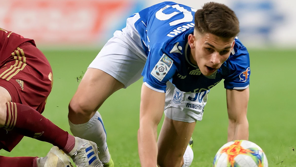 Zaledwie 17-letni pomocnik Filip Marchwiński w swoim szóstym występie w ekstraklasie zdobył drugiego gola. Bramka strzelona Legii Warszawa zapewniła poznaniakom trzy punkty, a piłkarz stał się bohaterem środowego wieczoru.