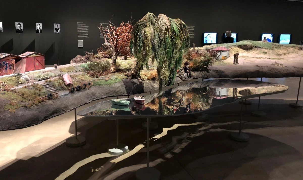 Do 8 września w Muzeum Sztuki w Helsinkach można oglądać wystawę "I (am)" Pawła Atlthamera. To pierwsza wystawa monograficzna polskiego artysty w krajach nordyckich. 
