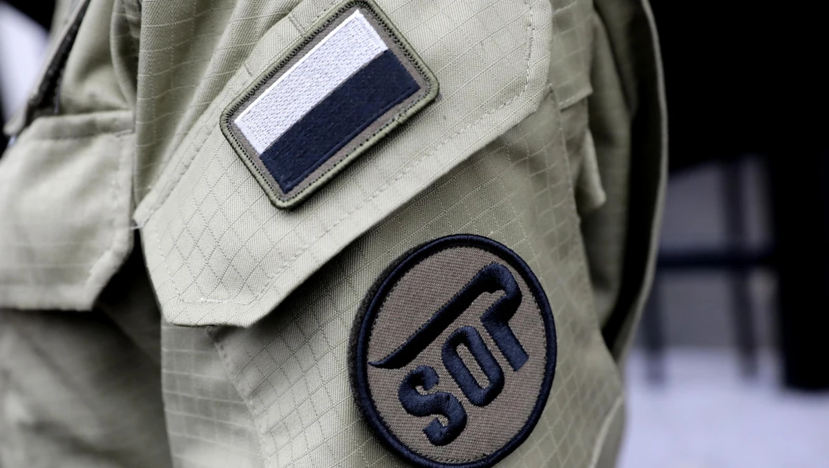 Funkcjonariusz SOP jest sprawcą wczorajszej kolizji samochodu z kolumny ochraniającej prezydenta z cywilnym samochodem - dowiedział się reporter RMF FM. 