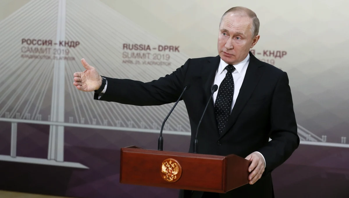 ​Prezydent Rosji Władimir Putin, komentując decyzję o uproszczonym trybie uzyskiwania obywatelstwa Rosji przez mieszkańców ukraińskiego Donbasu, powiedział, że nie ma w tej decyzji niczego niezwykłego. Podał m.in. przykład Karty Polaka.