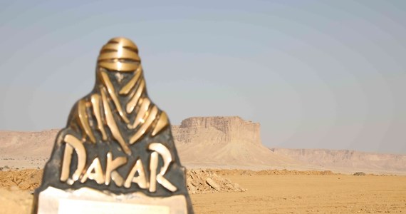 Przyszłoroczny Rajd Dakar w Arabii Saudyjskiej odbędzie się w dniach 5-17 stycznia i będzie liczył 12 etapów – poinformowali organizatorzy na oficjalnej prezentacji imprezy, która odbyła się w czwartek w Al Quiddiyi w pobliżu Rijadu.