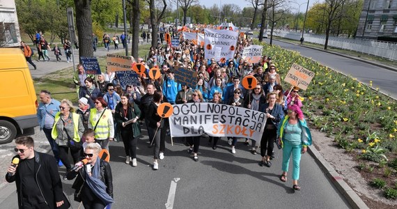 W ciągu 3 miesięcy warszawscy nauczyciele dostaną wyrównanie za czas strajku - zapowiedział prezydent stolicy Rafał Trzaskowski w rozmowie z dziennikarzem RMF FM.

