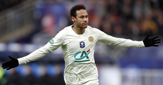 Po przegranym finale Pucharu Francji piłkarze PSG byli mocno rozczarowani. Upust swoim emocjom dał Neymar, który uderzył jednego z kibiców znajdujących się na stadionie– podał Onet.