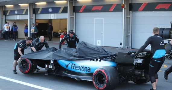 Robert Kubica z zespołu Williams, który miał kraksę podczas pierwszej fazy kwalifikacji (Q1), dzisiejszy wyścig Formuły 1 o Grand Prix Azerbejdżanu na ulicznym torze w Baku rozpoczął z pit lane. Obok Polaka wyścig ze strefy serwisowej rozpoczną Francuz Pierre Gasly i Fin Kimi Raikkonen.