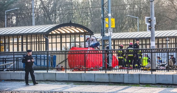 Zarzuty spowodowania wypadku ze skutkiem śmiertelnym i sprowadzenia niebezpieczeństwa katastrofy w ruchu lądowym przedstawiła prokuratura kierowcy karetki pogotowia w którą w podpoznańskim Puszczykowie uderzył pociąg – poinformował rzecznik Prokuratury Okręgowej w Poznaniu.