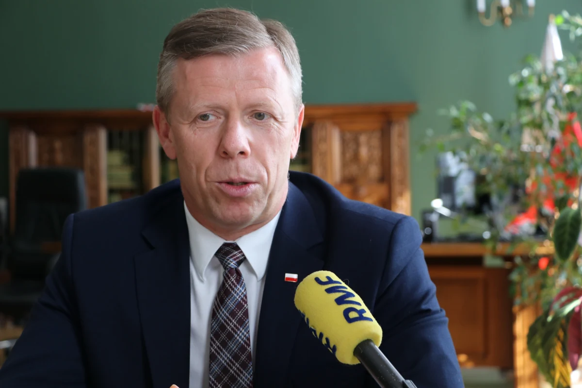 Wszystkich, którzy 2 maja będą spędzać czas w Krakowie lub okolicach, zapraszamy na Błonia! Od 10:00 będziecie mogli podziwiać Morze Flag od RMF FM. Dwie godziny później rozpocznie się piknik #EUROPEJSKA małoPOLSKA.